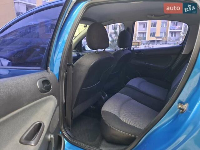 Синій Пежо 206, об'ємом двигуна 1.36 л та пробігом 226 тис. км за 3000 $, фото 12 на Automoto.ua
