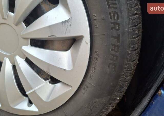 Синій Пежо 206, об'ємом двигуна 1.36 л та пробігом 195 тис. км за 2800 $, фото 1 на Automoto.ua