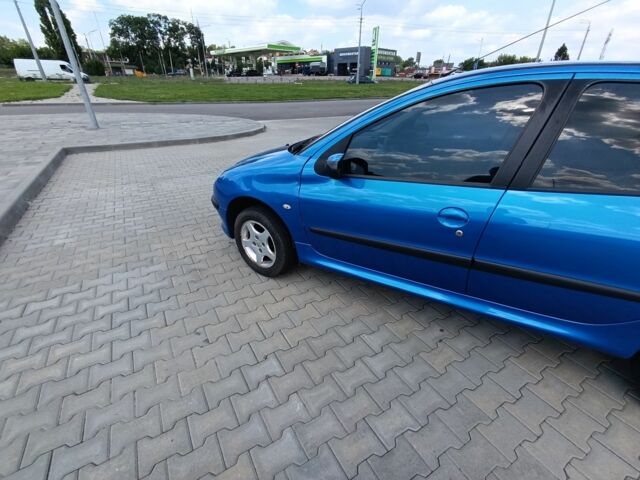 Синий Пежо 206, объемом двигателя 1.4 л и пробегом 175 тыс. км за 3200 $, фото 4 на Automoto.ua