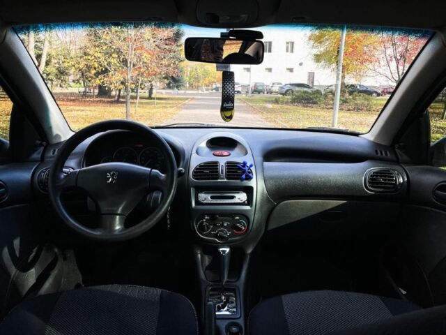 Синий Пежо 206, объемом двигателя 1.4 л и пробегом 3 тыс. км за 5700 $, фото 9 на Automoto.ua