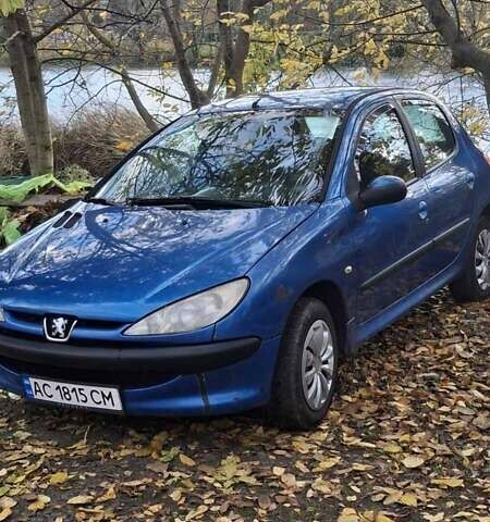 Синій Пежо 206, об'ємом двигуна 1.36 л та пробігом 195 тис. км за 2800 $, фото 7 на Automoto.ua