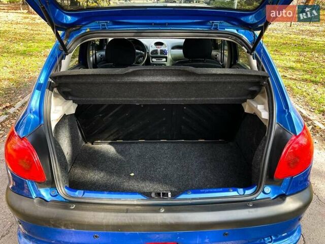 Синий Пежо 206, объемом двигателя 1.4 л и пробегом 71 тыс. км за 5100 $, фото 11 на Automoto.ua