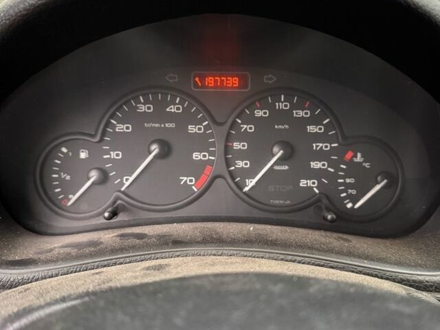 Синий Пежо 206, объемом двигателя 1.4 л и пробегом 197 тыс. км за 2200 $, фото 2 на Automoto.ua