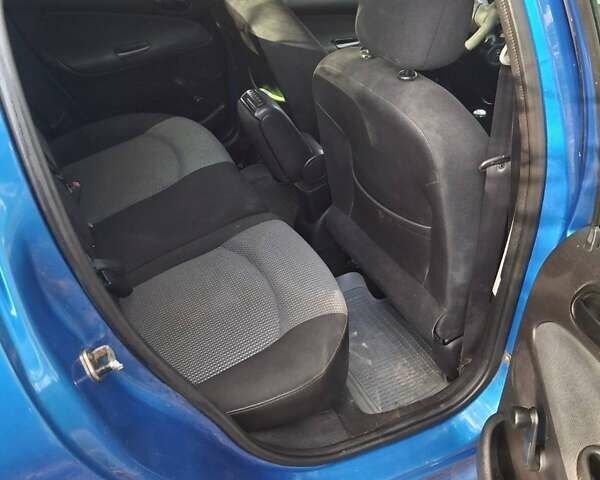 Синій Пежо 206, об'ємом двигуна 1.36 л та пробігом 195 тис. км за 2800 $, фото 3 на Automoto.ua