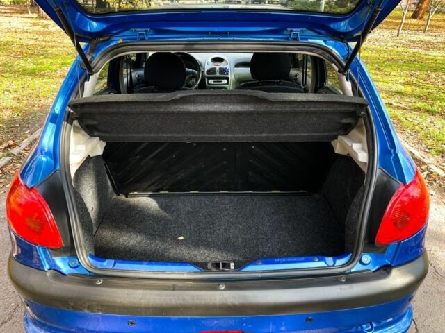 Синий Пежо 206, объемом двигателя 1.4 л и пробегом 3 тыс. км за 5700 $, фото 11 на Automoto.ua