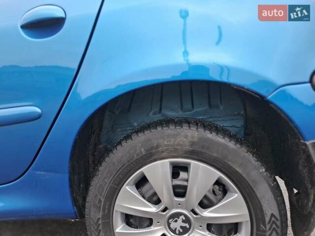 Синий Пежо 206, объемом двигателя 1.36 л и пробегом 153 тыс. км за 4400 $, фото 12 на Automoto.ua