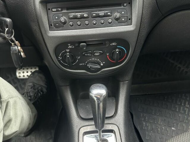 Синий Пежо 206, объемом двигателя 1.4 л и пробегом 193 тыс. км за 3500 $, фото 6 на Automoto.ua