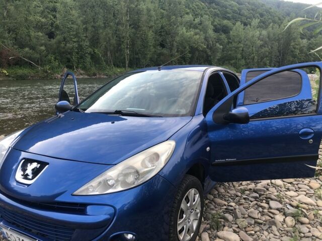 Синий Пежо 206, объемом двигателя 1.4 л и пробегом 2 тыс. км за 3999 $, фото 2 на Automoto.ua