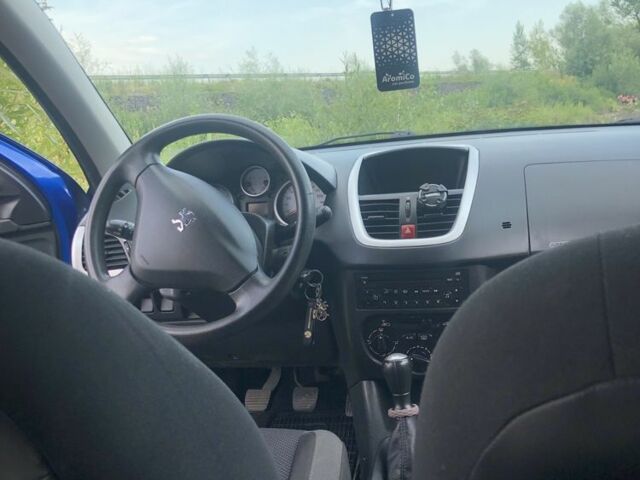 Синий Пежо 206, объемом двигателя 1.4 л и пробегом 2 тыс. км за 3999 $, фото 6 на Automoto.ua