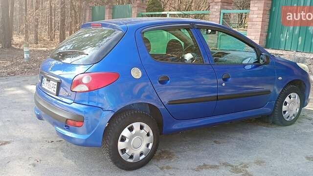Синий Пежо 206, объемом двигателя 1.1 л и пробегом 125 тыс. км за 4300 $, фото 1 на Automoto.ua