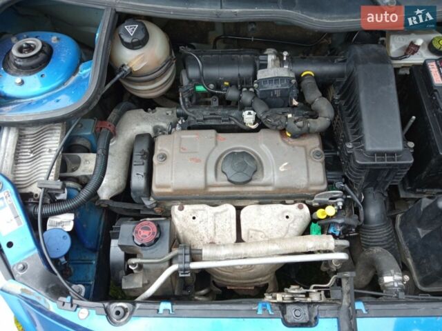 Синій Пежо 206, об'ємом двигуна 1.4 л та пробігом 200 тис. км за 4200 $, фото 10 на Automoto.ua
