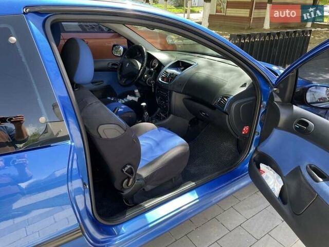 Синій Пежо 206, об'ємом двигуна 1.1 л та пробігом 159 тис. км за 4400 $, фото 17 на Automoto.ua