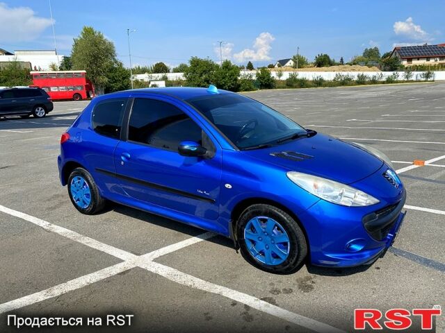 Синий Пежо 206, объемом двигателя 1.1 л и пробегом 165 тыс. км за 4300 $, фото 3 на Automoto.ua