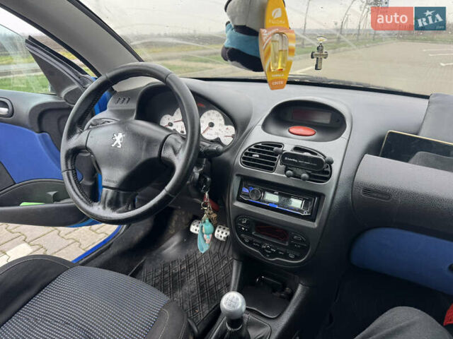 Синий Пежо 206, объемом двигателя 2 л и пробегом 222 тыс. км за 2399 $, фото 7 на Automoto.ua