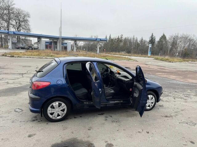 Синий Пежо 206, объемом двигателя 1.1 л и пробегом 2 тыс. км за 3500 $, фото 1 на Automoto.ua