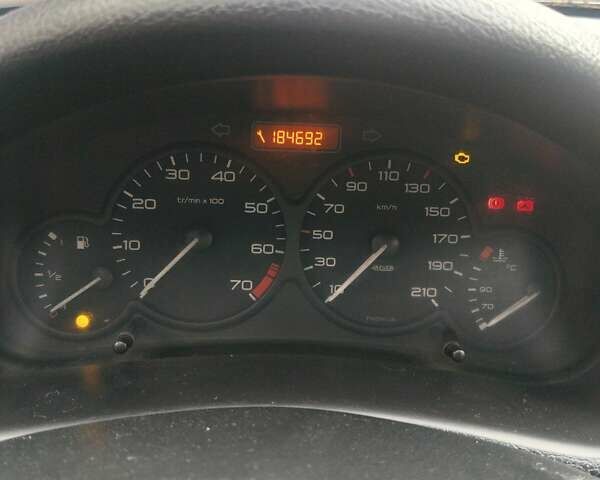 Синий Пежо 206, объемом двигателя 1.36 л и пробегом 184 тыс. км за 3000 $, фото 12 на Automoto.ua