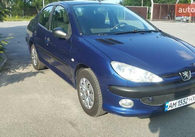 Синій Пежо 206, об'ємом двигуна 1.36 л та пробігом 142 тис. км за 3600 $, фото 2 на Automoto.ua