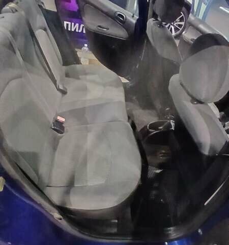 Синий Пежо 206, объемом двигателя 1.4 л и пробегом 184 тыс. км за 3000 $, фото 2 на Automoto.ua