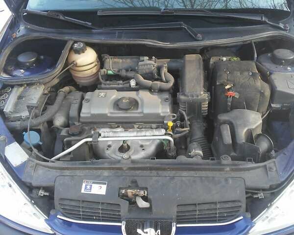 Синій Пежо 206, об'ємом двигуна 1.36 л та пробігом 93 тис. км за 4500 $, фото 1 на Automoto.ua