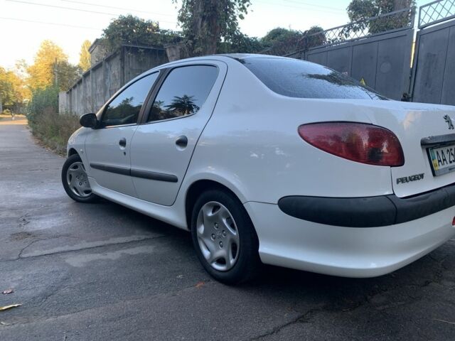 Синий Пежо 206, объемом двигателя 1.6 л и пробегом 158 тыс. км за 3400 $, фото 3 на Automoto.ua