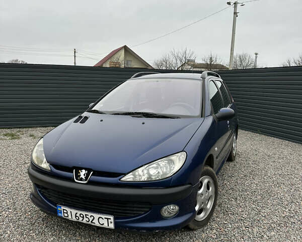 Синий Пежо 206, объемом двигателя 1.36 л и пробегом 217 тыс. км за 3150 $, фото 1 на Automoto.ua