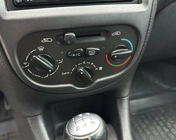 Синий Пежо 206, объемом двигателя 1.36 л и пробегом 217 тыс. км за 3150 $, фото 16 на Automoto.ua