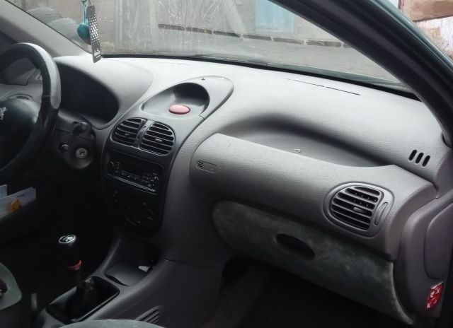 Зелений Пежо 206, об'ємом двигуна 0 л та пробігом 270 тис. км за 2800 $, фото 10 на Automoto.ua