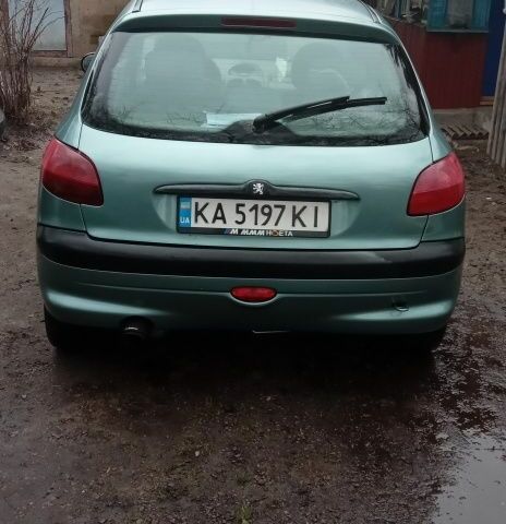 Зелений Пежо 206, об'ємом двигуна 0 л та пробігом 270 тис. км за 2800 $, фото 4 на Automoto.ua