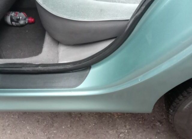 Зелений Пежо 206, об'ємом двигуна 0 л та пробігом 270 тис. км за 2800 $, фото 14 на Automoto.ua