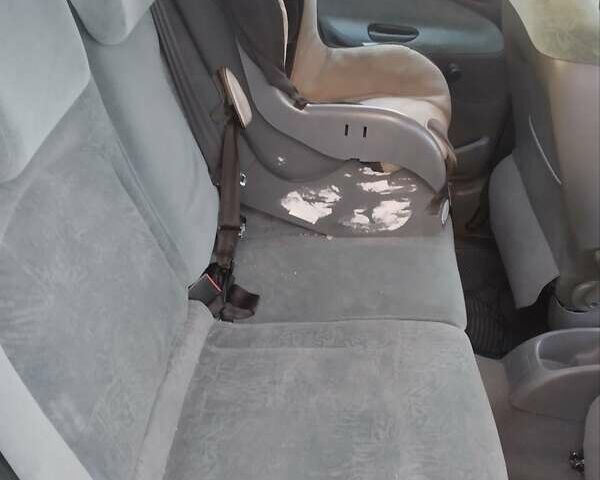 Зелений Пежо 206, об'ємом двигуна 1.36 л та пробігом 200 тис. км за 3300 $, фото 11 на Automoto.ua