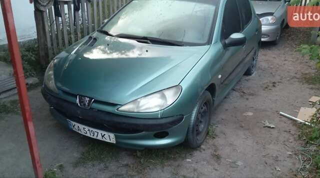 Зелений Пежо 206, об'ємом двигуна 1.36 л та пробігом 370 тис. км за 3000 $, фото 9 на Automoto.ua