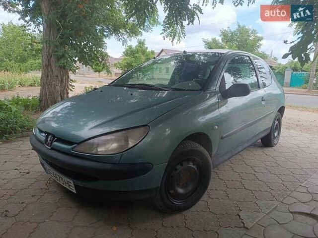 Зеленый Пежо 206, объемом двигателя 1.12 л и пробегом 280 тыс. км за 2800 $, фото 10 на Automoto.ua