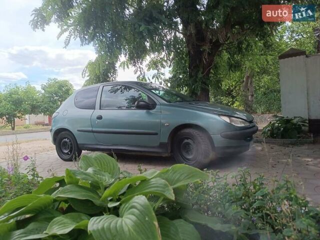 Зеленый Пежо 206, объемом двигателя 1.12 л и пробегом 280 тыс. км за 2800 $, фото 14 на Automoto.ua