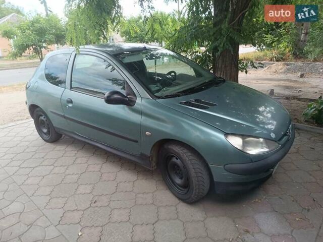Зеленый Пежо 206, объемом двигателя 1.12 л и пробегом 280 тыс. км за 2800 $, фото 11 на Automoto.ua