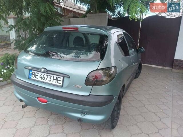 Зеленый Пежо 206, объемом двигателя 1.12 л и пробегом 280 тыс. км за 2800 $, фото 6 на Automoto.ua