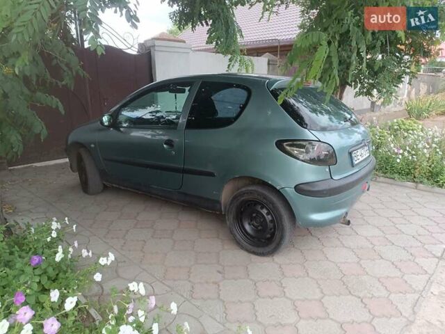 Зеленый Пежо 206, объемом двигателя 1.12 л и пробегом 280 тыс. км за 2800 $, фото 12 на Automoto.ua