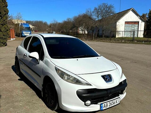 Белый Пежо 207, объемом двигателя 1.4 л и пробегом 0 тыс. км за 4100 $, фото 12 на Automoto.ua
