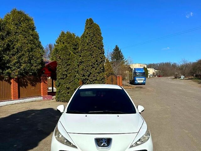 Белый Пежо 207, объемом двигателя 1.4 л и пробегом 0 тыс. км за 4100 $, фото 7 на Automoto.ua
