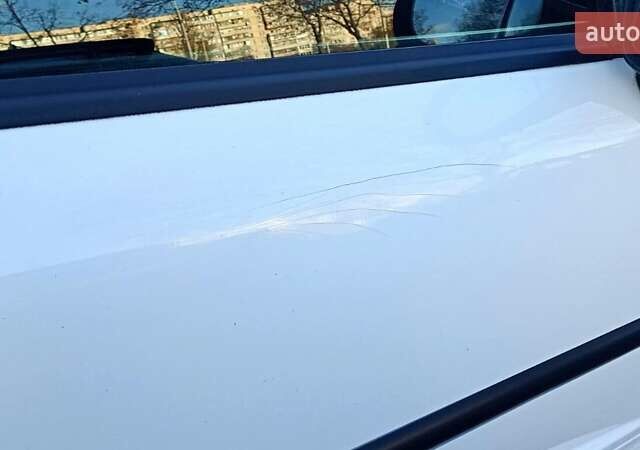 Белый Пежо 207, объемом двигателя 1.4 л и пробегом 205 тыс. км за 3500 $, фото 9 на Automoto.ua