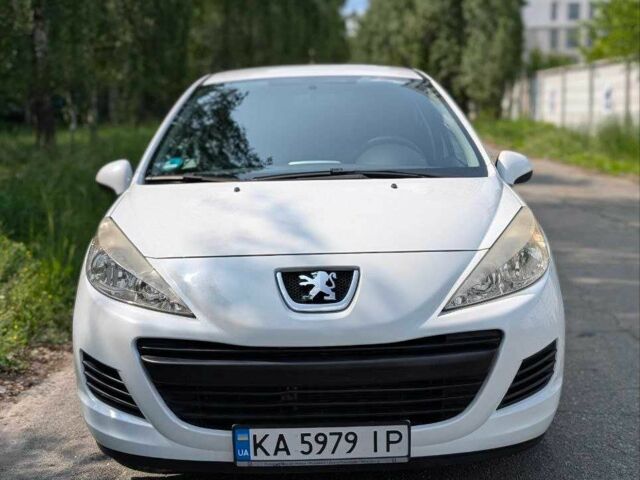 Пежо 207 2009 в Киеве на Automoto.ua Белый Пежо 207, объемом двигателя 1.4 л и пробегом 163 тыс. км за 4200 $, фото 2 на Automoto.ua