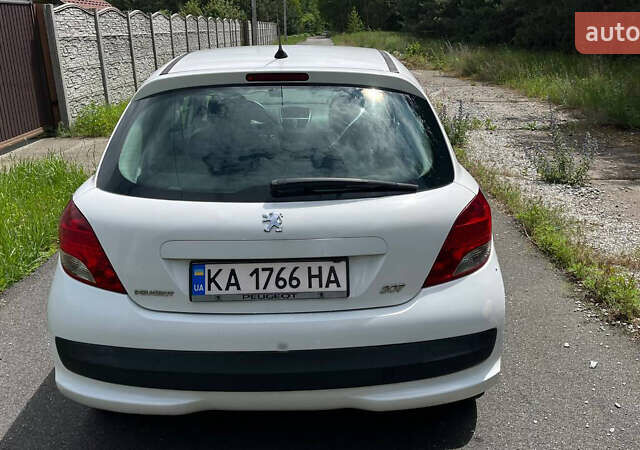 Білий Пежо 207, об'ємом двигуна 1.36 л та пробігом 237 тис. км за 4300 $, фото 34 на Automoto.ua