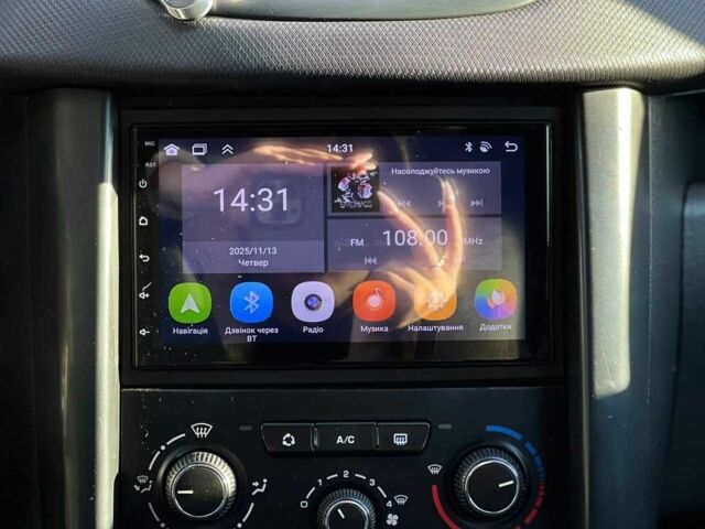 Белый Пежо 207, объемом двигателя 1.4 л и пробегом 209 тыс. км за 3900 $, фото 10 на Automoto.ua