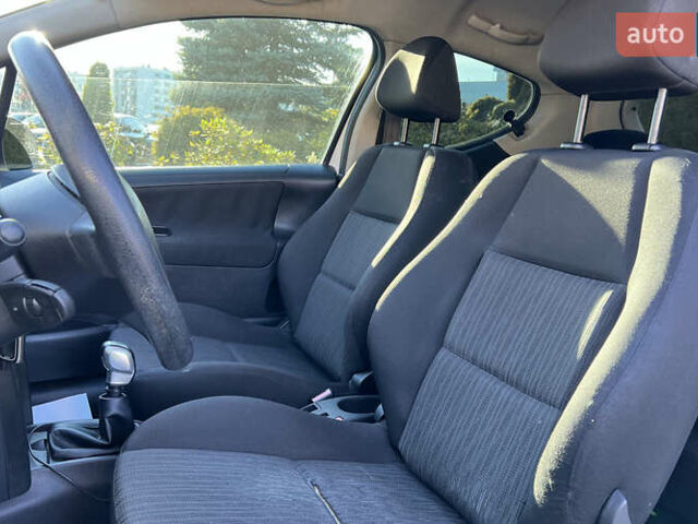 Белый Пежо 207, объемом двигателя 1.36 л и пробегом 238 тыс. км за 3900 $, фото 14 на Automoto.ua