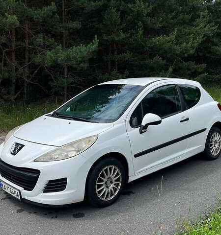 Білий Пежо 207, об'ємом двигуна 1.36 л та пробігом 237 тис. км за 4300 $, фото 33 на Automoto.ua