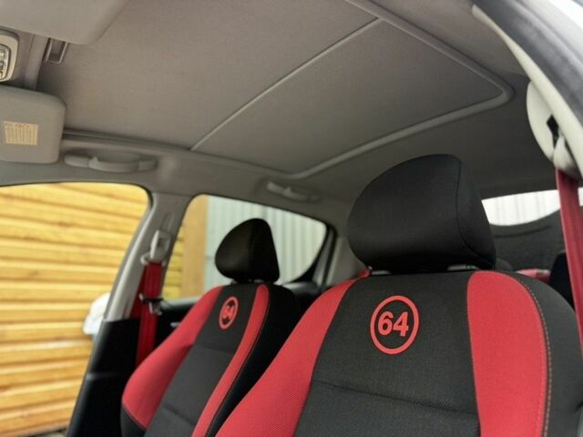 Белый Пежо 207, объемом двигателя 1.6 л и пробегом 180 тыс. км за 5200 $, фото 9 на Automoto.ua