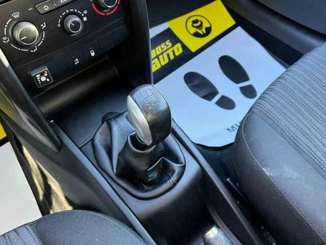 Белый Пежо 207, объемом двигателя 1.4 л и пробегом 209 тыс. км за 3900 $, фото 12 на Automoto.ua