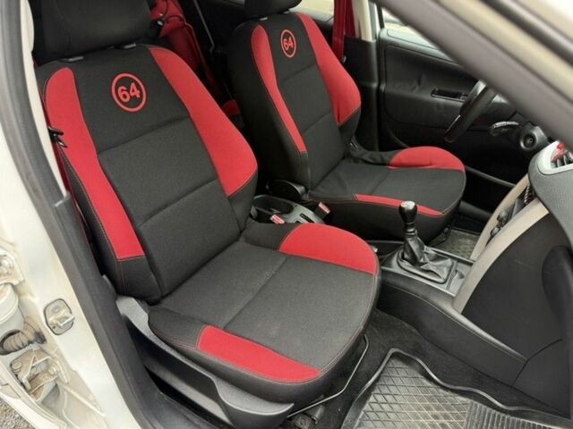 Белый Пежо 207, объемом двигателя 1.6 л и пробегом 180 тыс. км за 5200 $, фото 8 на Automoto.ua