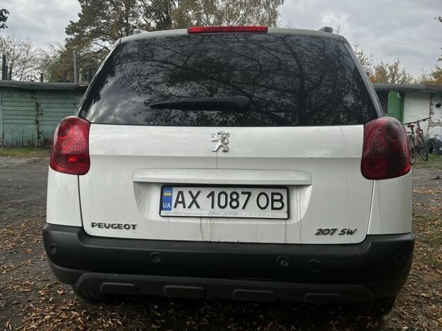 Белый Пежо 207, объемом двигателя 1.6 л и пробегом 272 тыс. км за 5300 $, фото 2 на Automoto.ua