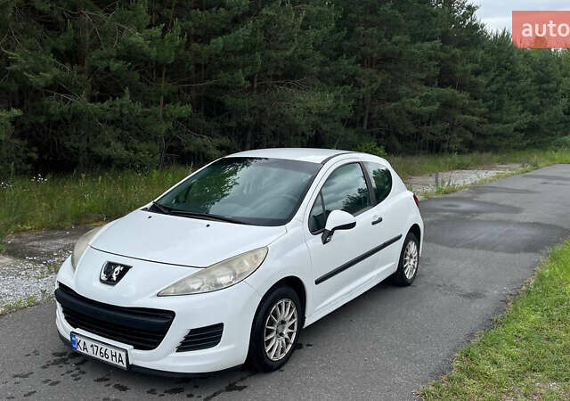 Білий Пежо 207, об'ємом двигуна 1.36 л та пробігом 237 тис. км за 4300 $, фото 31 на Automoto.ua
