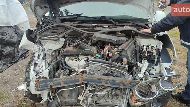 Білий Пежо 207, об'ємом двигуна 1.36 л та пробігом 214 тис. км за 1000 $, фото 1 на Automoto.ua